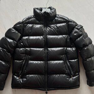 Moncler Jacket Mens (Maya Short Down Jacket)